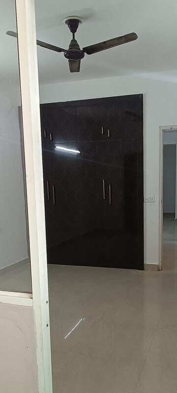 Furnished Amenities in 2 BHK Apartment at Suncity Avenue 76, Sector 76 – for Rent