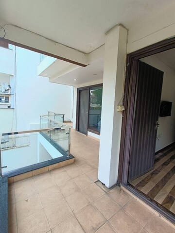Kitchen in 3 BHK Builder Floor at Sector 46 – for Rent