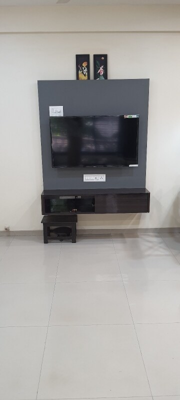 Room in 1 BHK Apartment at Andheri West – for Rent
