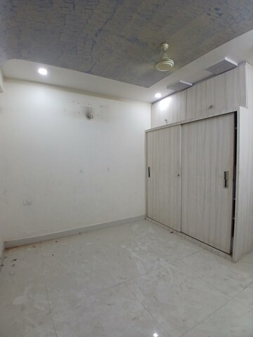 Room in 2 BHK Apartment at Manish Nagar – for Rent