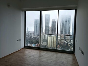 Room in 4 BHK Apartment at Rustomjee Crown, Prabhadevi – for Rent