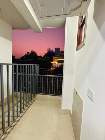 Balcony in 1 BHK Builder Floor at Sector 30 – for Rent