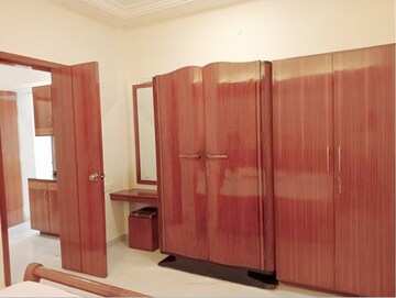 Bedroom in 1 BHK Apartment at Bandra West – for Rent