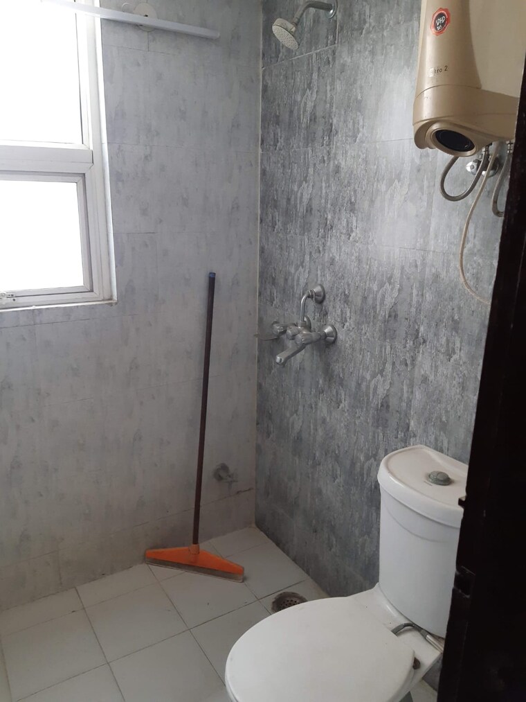 Bathroom, omaxe-hills-ii 3 Bedroom 1640 Sq.Ft. Apartment In Sector 43 Faridabad 8622888