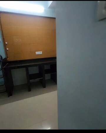 Furnished Amenities in 1 RK Apartment at Laxmi Niwas Dadar East, Dadar East – for Rent