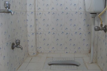 Bathroom in Studio Independent House at Rt Nagar – for Rent