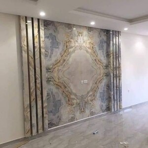 Room in 4 BHK Apartment at Igi Airport Area – for Sale