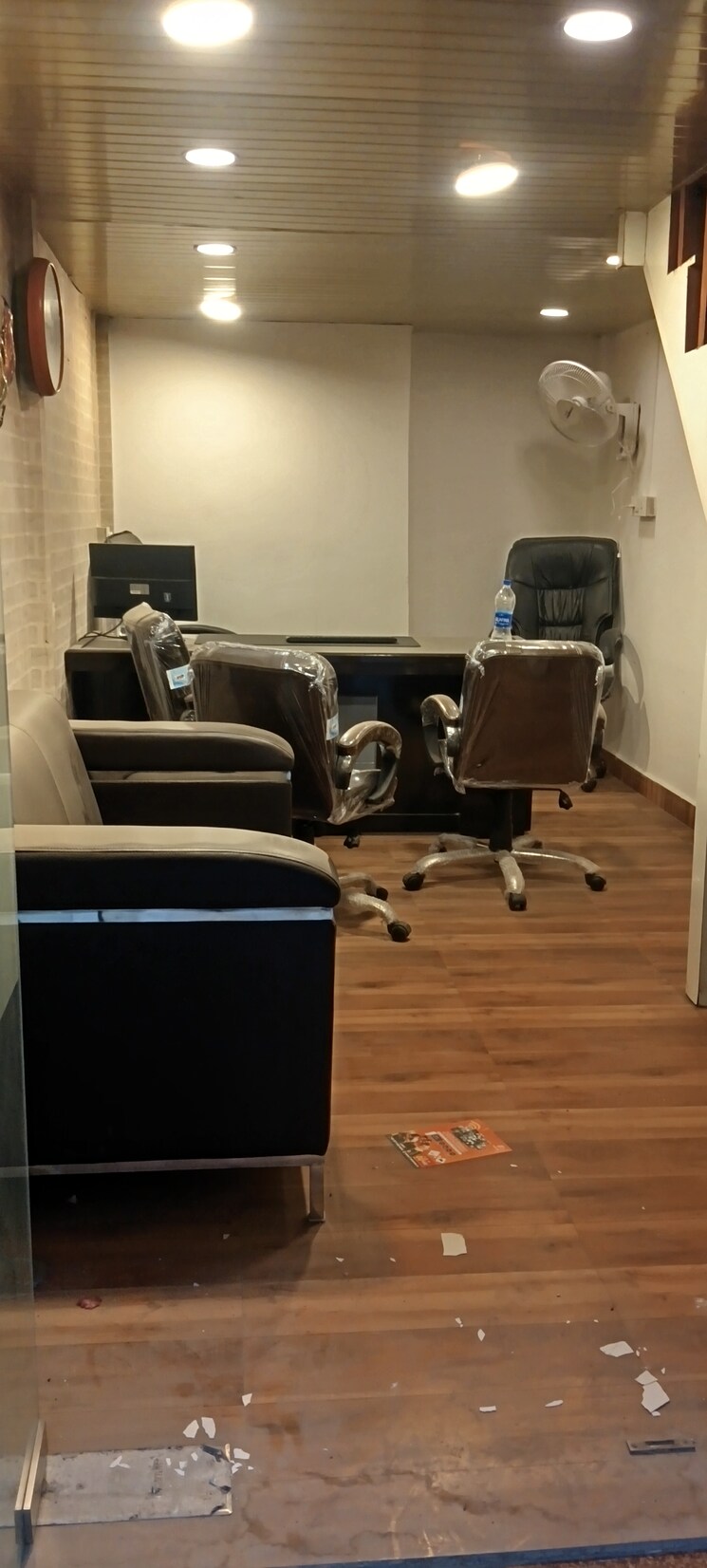 Team Area, gaur-city-center Commercial Shop 280 Sq.Ft. In Sector 4 Greater Noida Greater Noida 8622932