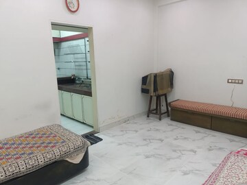 Bedroom in 1 RK Apartment at Ishan CHS Matunga, Matunga East – for Rent