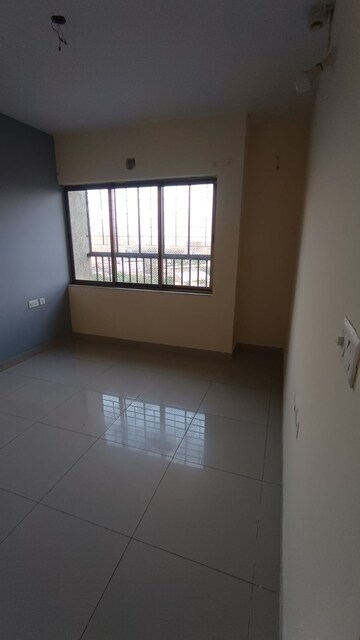 Room in 3 BHK Apartment at Kalyan West – for Rent