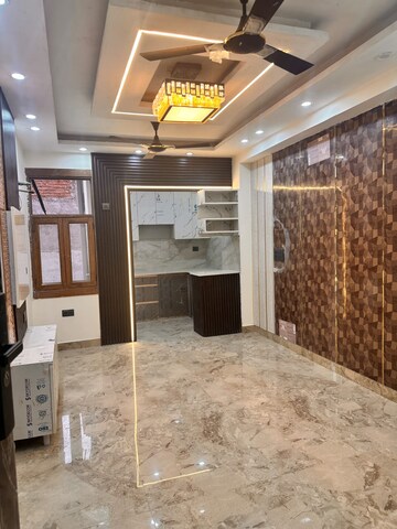 Kitchen in 3 BHK Builder Floor at Sector 72 – for Sale