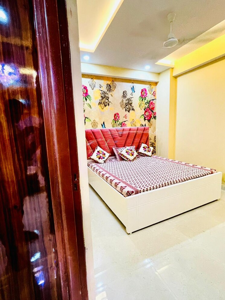 Bedroom, sector 72 4 Bedroom 1700 Sq.Ft. Builder Floor In Sector 72 Noida 8623010