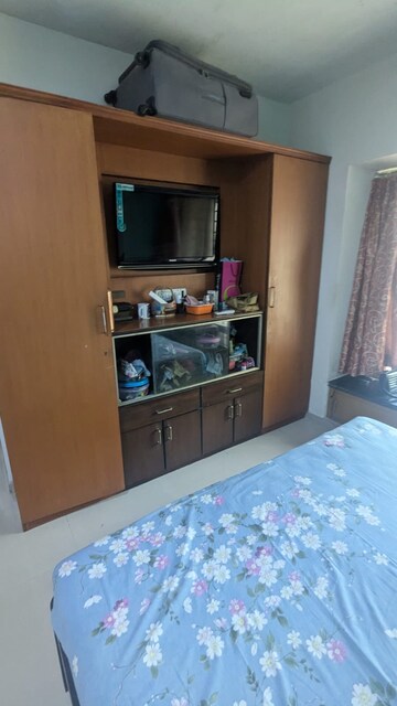 Bedroom in 2 BHK Apartment at Andheri West – for Rent