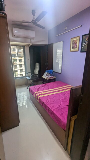 Bedroom in 2 BHK Apartment at Andheri West – for Rent