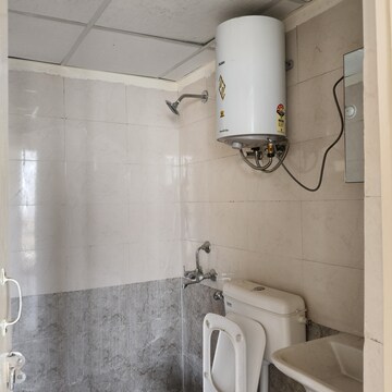 Bathroom in 3 BHK Apartment at ROF Aalayas Phase 2, Sector 102 – for Rent