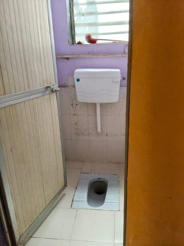 Attached Bathroom in 1 BHK Apartment at Sarla Garden, Vakola – for Rent