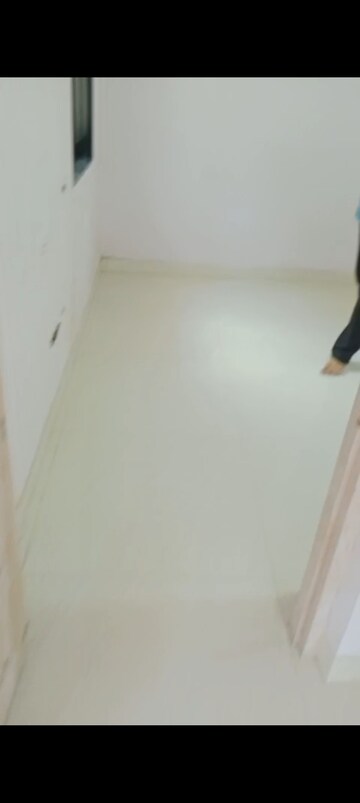 Room in 1.5 BHK Apartment at Shivneri CHS Kurla, Kurla East – for Rent