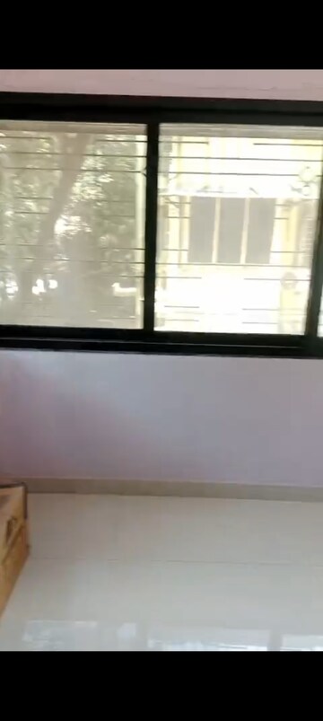 Room in 1.5 BHK Apartment at Shivneri CHS Kurla, Kurla East – for Rent