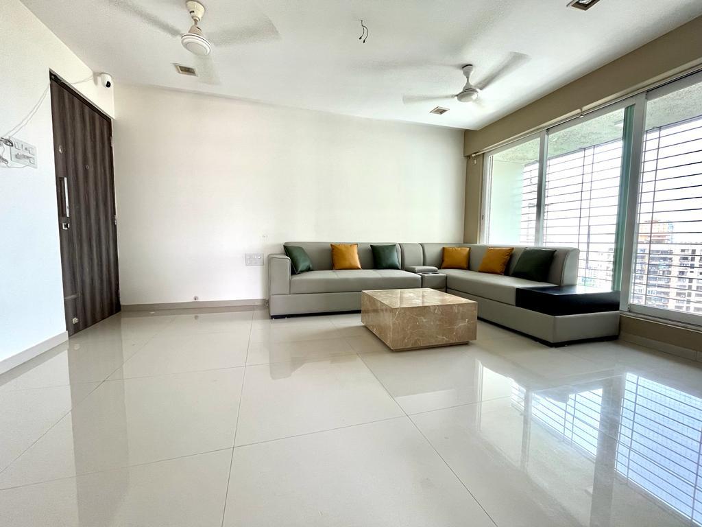 2.5 BHK Apartment For Rent in Lokhandwala 1st Cross Lan