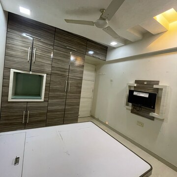 Kitchen in 2.5 BHK Apartment at Malad East – for Rent