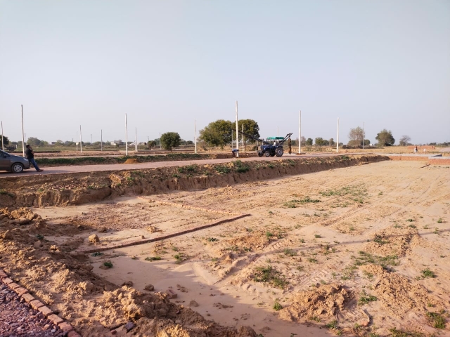 Plot For Sale in Ved Express City