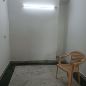 Room in 2 BHK Builder Floor at Saket – for Rent