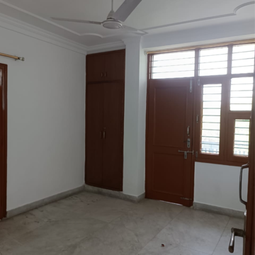 Room in 2 BHK Builder Floor at Saket – for Rent