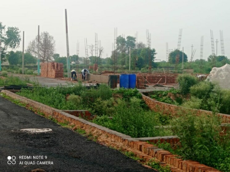 Garden, express-astra  70 Sq.Yd. Plot In Sector 1 Greater Noida Greater Noida 8623091