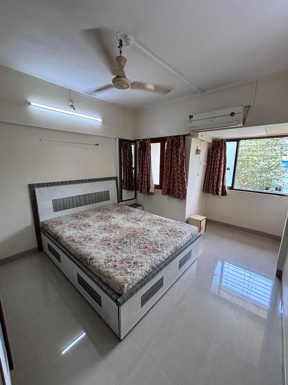 2 BHK + Extra Room Apartment For Rent in Raunak Manish Mahal