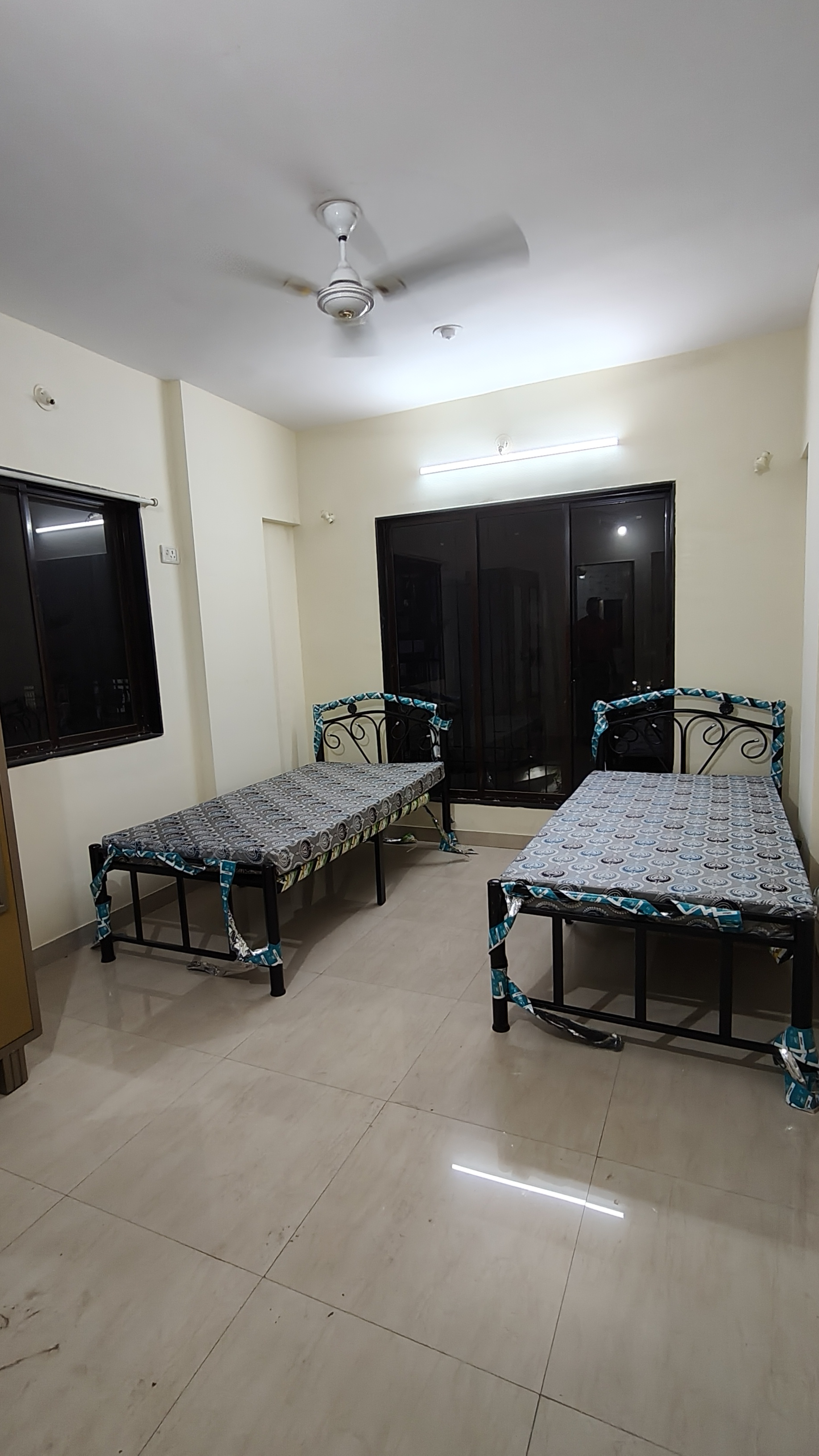 Pg For Rent in Gokuldham Complex 