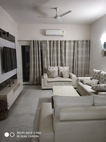 Living Room in 3 BHK Apartment at DPS Housing Society, Sector 51 – for Rent