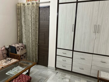 Furnished Amenities in 3 BHK Apartment at DPS Housing Society, Sector 51 – for Rent