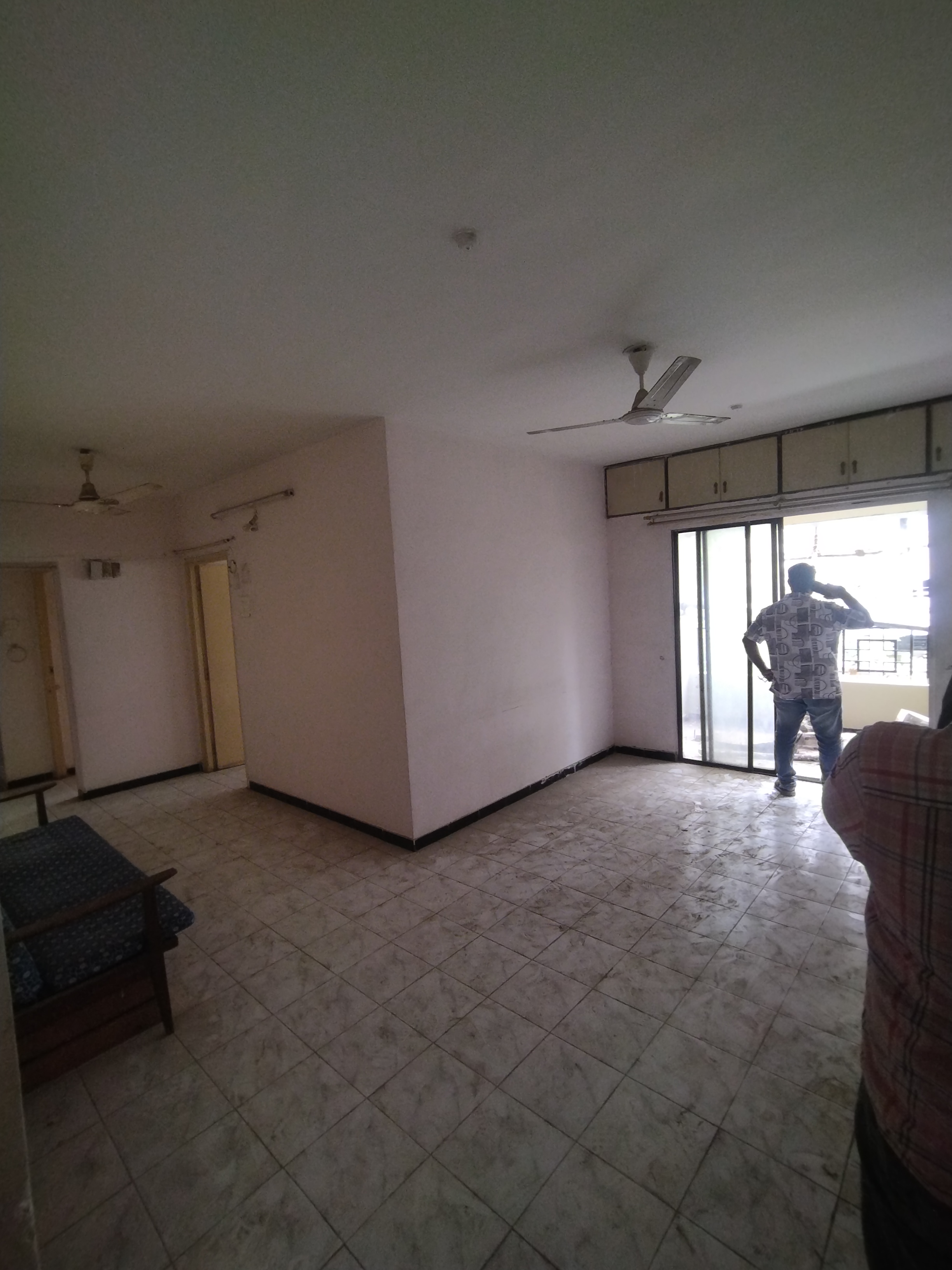 2 BHK Apartment For Sale in Sunshree Society