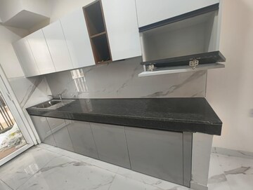 Kitchen in 2.5 BHK Builder Floor at Smart World Gems, Sector 89 – for Rent