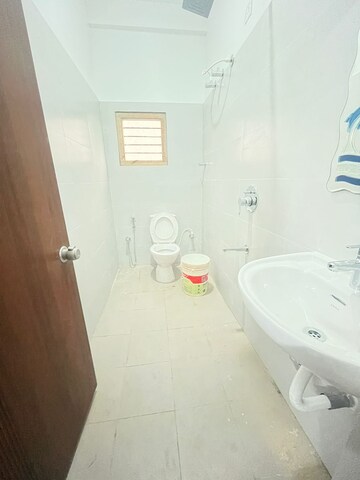 Bathroom in 1 BHK Apartment at Cambridge Layout – for Rent