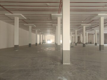  Warehouse For Rent in Kurla West