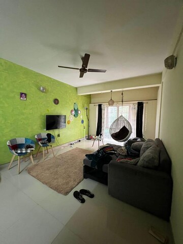 Living Room in 2 BHK Apartment at Indiranagar – for Rent