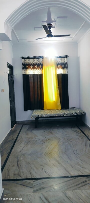 Living Room in 2 BHK Independent House at Gomti Nagar – for Rent