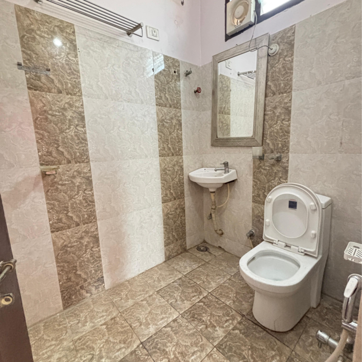 Bathroom, madhapur 2 Bedroom 1150 Sq.Ft. Builder Floor In Madhapur Hyderabad 8623286