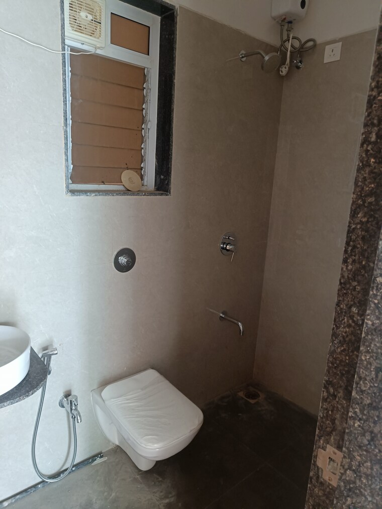 Bathroom, samarpan-hiranmay-niwas-chs 2 Bedroom 636 Sq.Ft. Apartment In Borivali East Mumbai 8623307