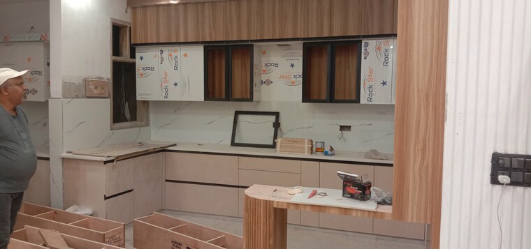 Kitchen, rajendra nagar 4 Bedroom 275 Sq.Yd. Builder Floor In Rajendra Nagar Ghaziabad 8623320