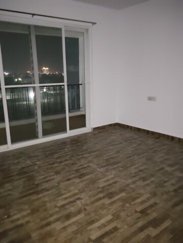 Room in 2 BHK Apartment at Jankipuram – for Rent