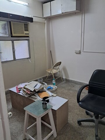 Master Bedroom in 2 BHK Apartment at Jumbo Darshan, Andheri East – for Rent