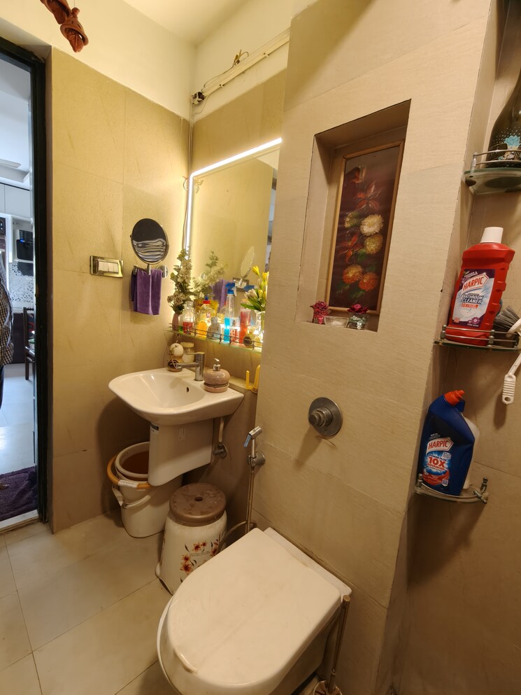 Bathroom, lodha-splendora 2 Bedroom 771 Sq.Ft. Apartment In Ghodbunder Road Thane 8623411