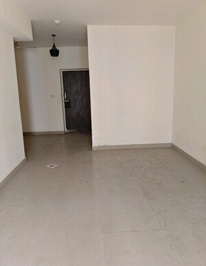 Room in 3 BHK Apartment at Paras Tierea, Sector 137 – for Sale