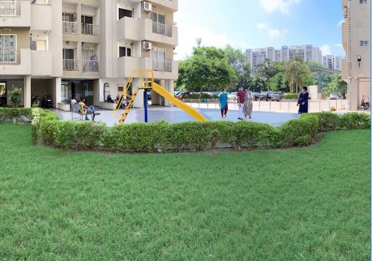 Garden, poddar-palm-greens 2 Bedroom 1064 Sq.Ft. Apartment In Makarba Ahmedabad 8623409