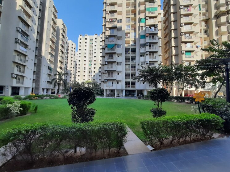 Exterior View, poddar-palm-greens 2 Bedroom 1064 Sq.Ft. Apartment In Makarba Ahmedabad 8623409