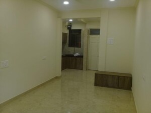 1 BHK Apartment For Sale in Colaba Court, Colaba