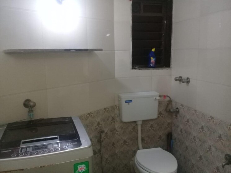 Bathroom, colaba-court 1 Bedroom 500 Sq.Ft. Apartment In Colaba Mumbai 8623460