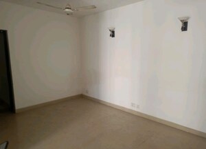 Room in 2 BHK Apartment at Ajnara Daffodil Phase 2, Sector 137 – for Sale